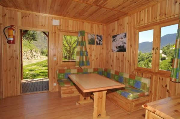 Camping La Torre Hotel Espot Buitenkant foto